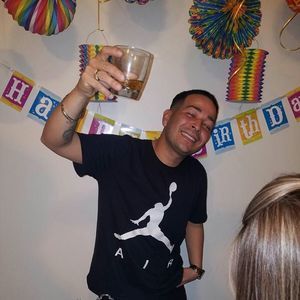 Meet your Posher, Eloy